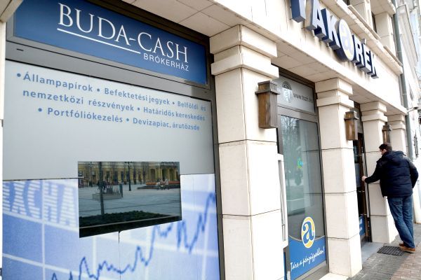 Buda Cash