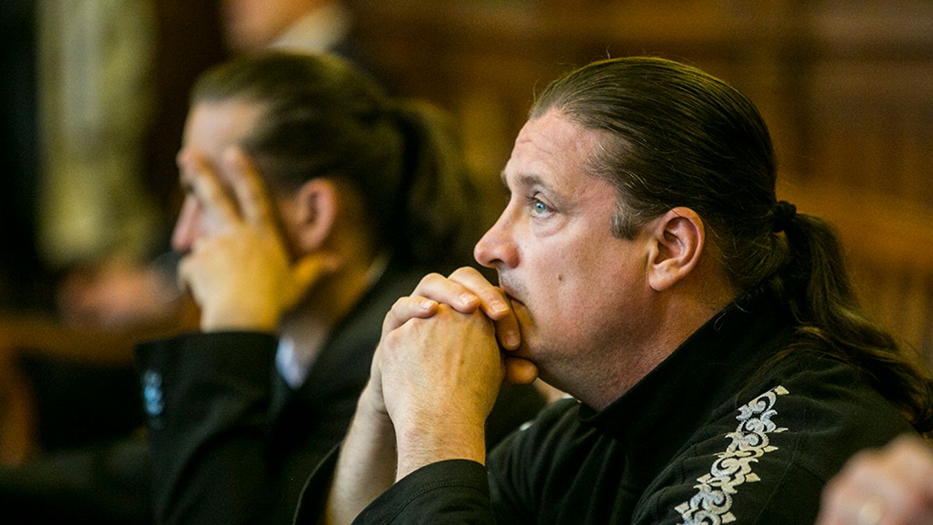 Súlyos börtönéveket kért az ügyészség a terrorcselekménnyel vádolt Budaházy Györgyre