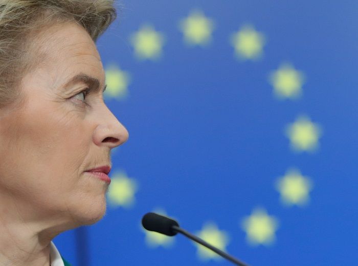 Ursula von der Leyen, az Európai Bizottság elnöke az Európai Tanács brüsszeli épületében tart tájékoztatón 2020. március 16-án / Fotó: MTI/EPA
