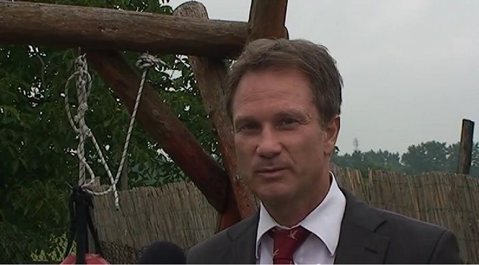 Az ALPLA ügyvédje, Kölcsey-Rieder Roland szerint minden szabályos és törvényes volt, sőt, igazából ügyfele a károsult az ügyben. Fotó: youtube.com
