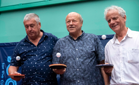 Az összhang ma is megvan, csak nézzék meg a labdákat - a nagy hármas, Klampár Tibor, Jónyer István és Gergely Gábor idén augusztusban, Jónyer 70. születésnapján. Fotó: MTI - Szigetváry Zsolt
