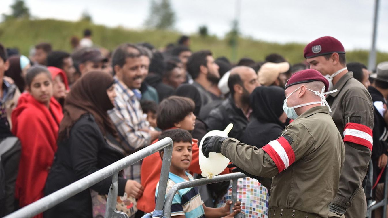 Az Európai Bizottság nem kommentálja az osztrák-magyar vitát a migránsok visszaküldéséről