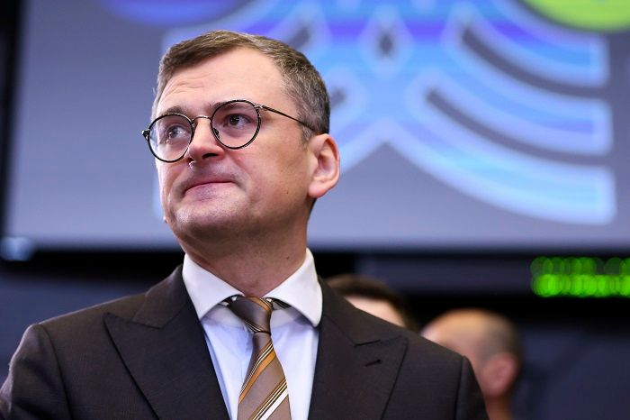A bátor Kuleba elszaladt