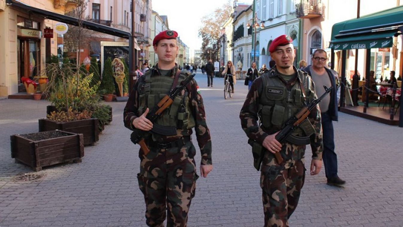 Katonai rendészek fékeztek meg egy késsel fenyegetőző férfit a budai Várban