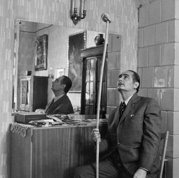 Kálmán Imre utca 14., Rodolfo (Gács Rezső) az otthonában. / Fortepan.hu, Bojár Sándor