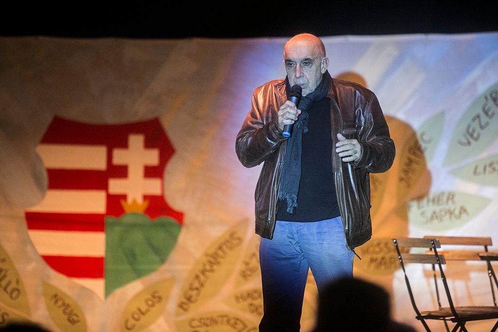 Stefka István a Pesti Srácok Emlékparkban, dokumentumfilmje levetítése előtt. Fotó: Horváth Péter Gyula/PestiSrácok.hu
