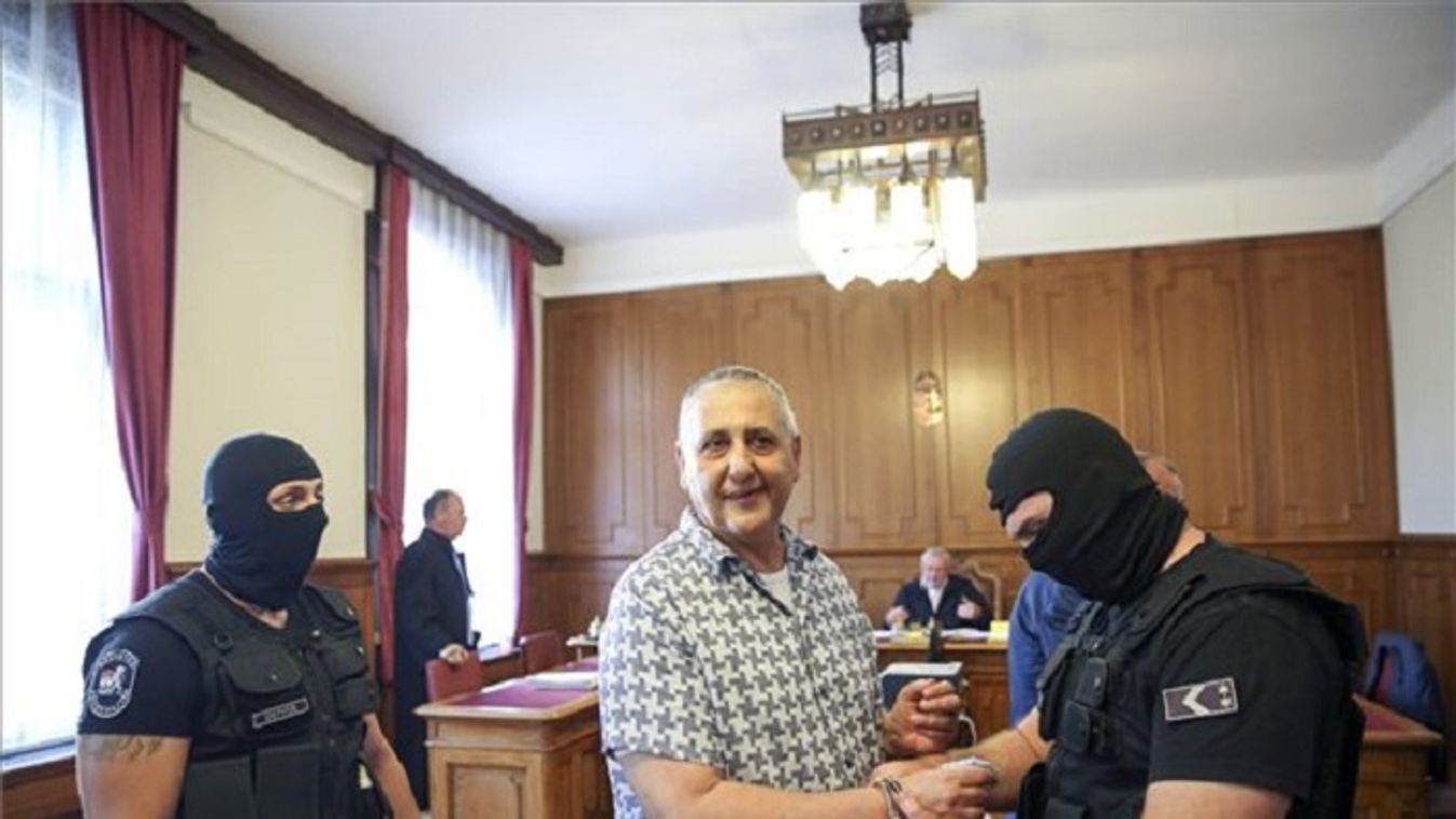 Jogerősen is felmentették Tasnádi Pétert a vesztegetés vádja alól