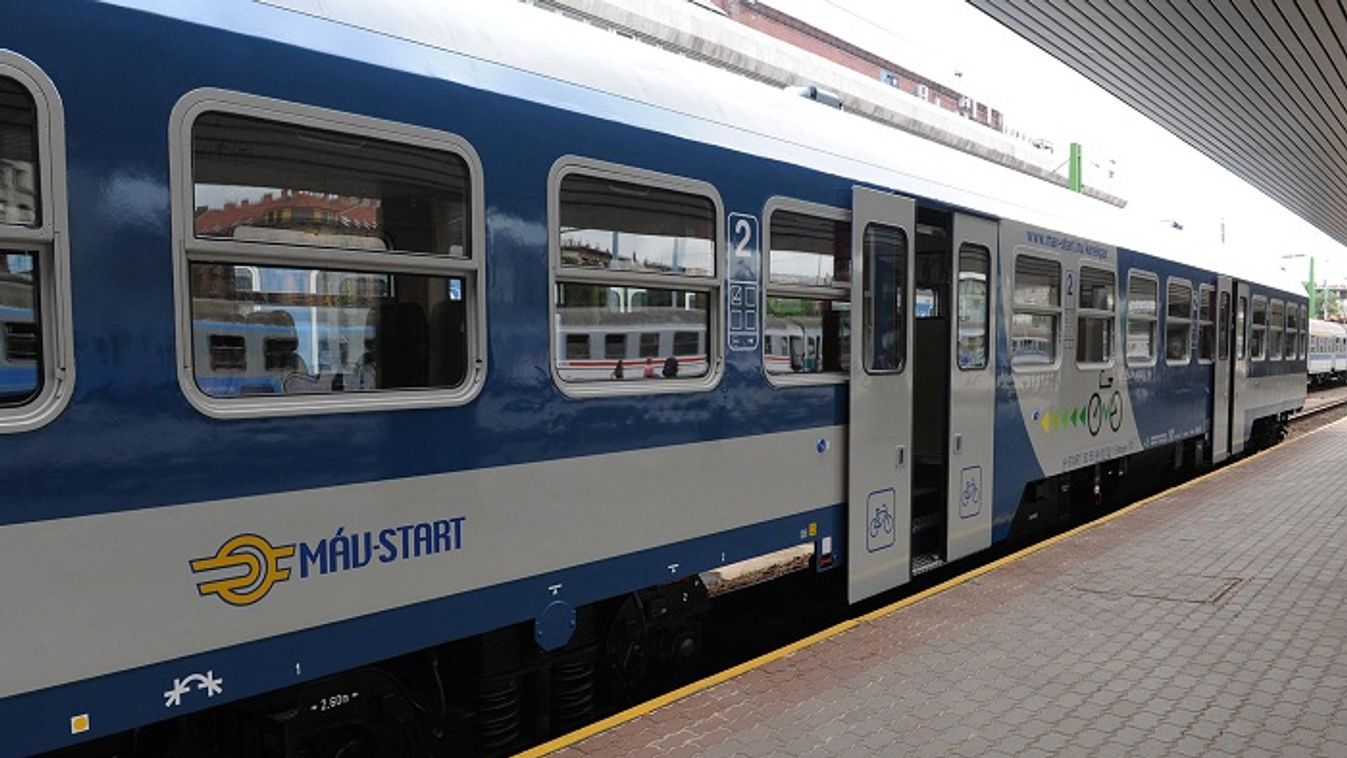 Lassulnak a vonatok a hőség miatt