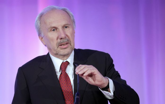 Az osztrák jegybank elnöke, E Nowotny állítja, nem csak bankkként működnek, hanem a kultúra legfőbb támohgatójaként Fotó: wirtschaftsblatt