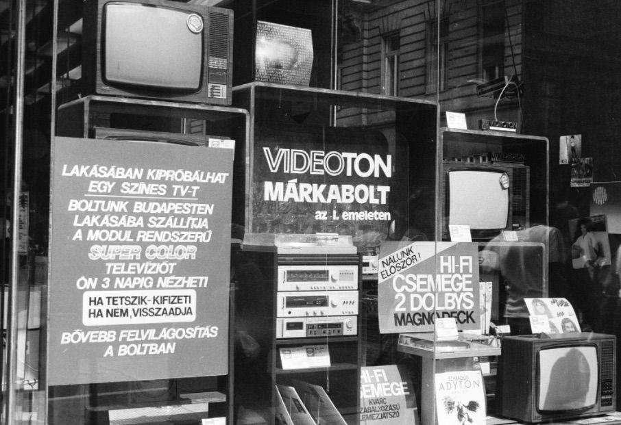 Videoton termékek. Illusztráció. Fotó: Fortepan.hu, Bojár Sándor