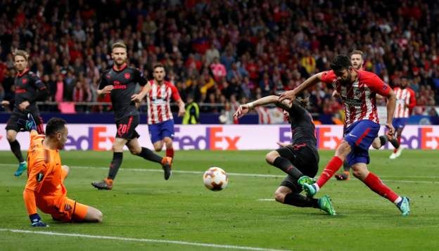 Costa gólt lő / Fotó: BBC.co.uk