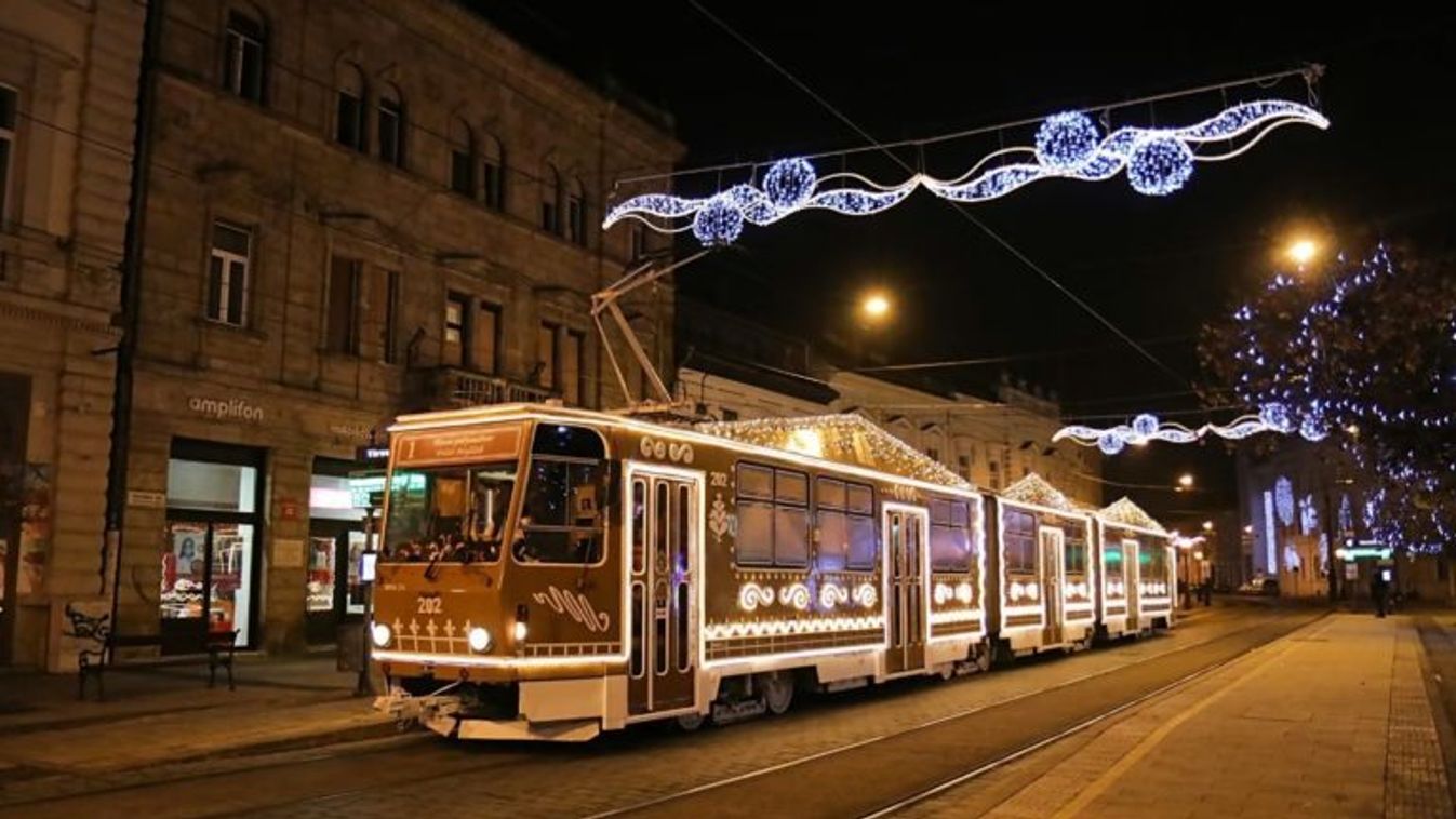 Ismét Európa legszebbje lett a miskolci adventi villamos