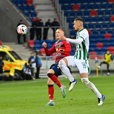 Dárdai és Kovacevic párharca a labdáért. Fotó: MTI/Vasvári Tamás
