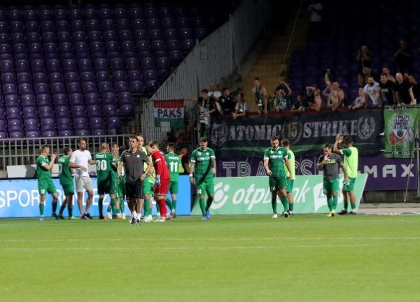 Waltner Róbert (középen, szürke pólóban) Pakson kizárólag magyar játékosokkal dolgozhat. Fotó: Paksi FC