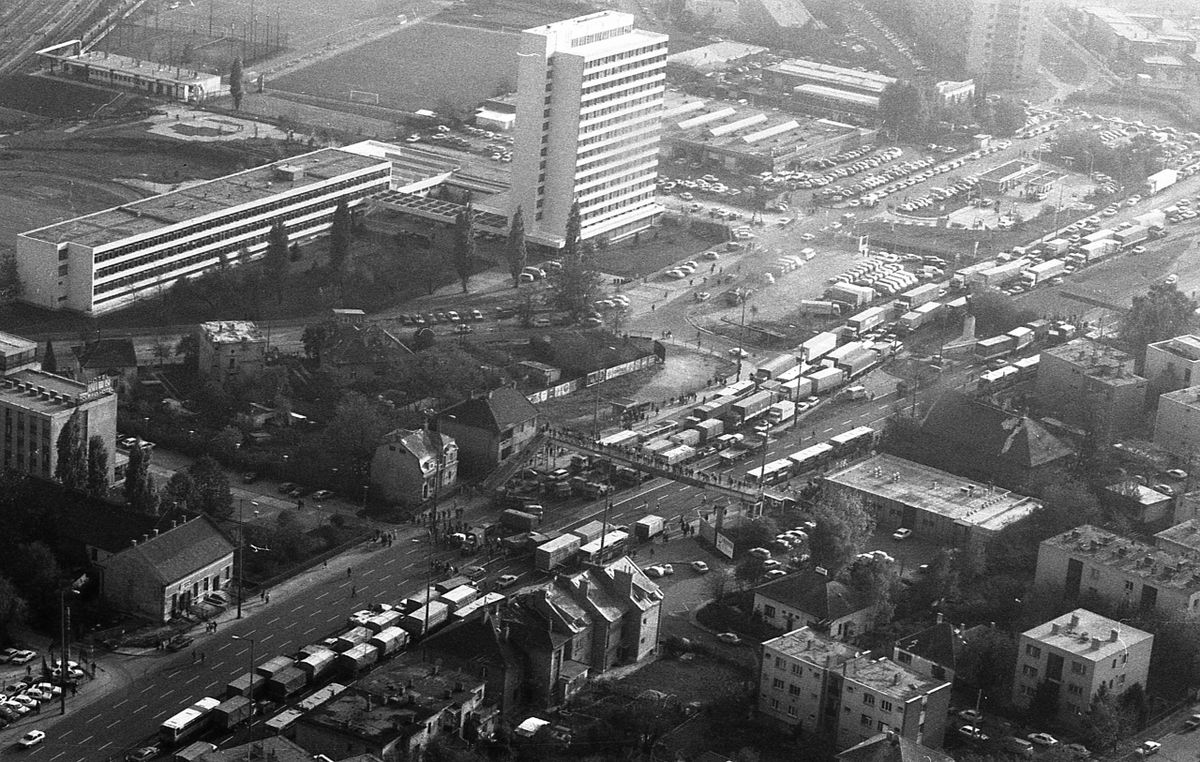 Taxisblokád madártávlatból / Fotó: Fortepan.hu