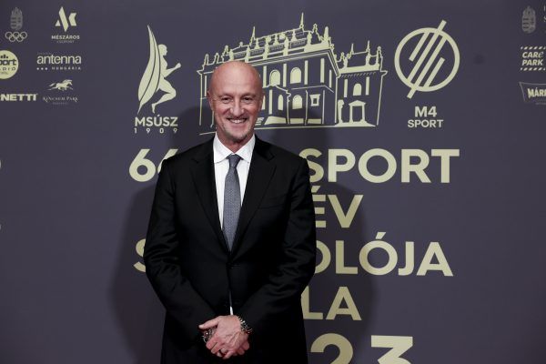 Az Év Szövetségi Kapitánya díjat elnyerő Marco Rossi, a labdarúgó-válogatott szövetségi kapitánya az M4 Sport-Az Év Sportolója Gálán a Magyar Állami Operaházban 2024. január 8-án.<br />Fotó: MTI/Hegedüs Róbert