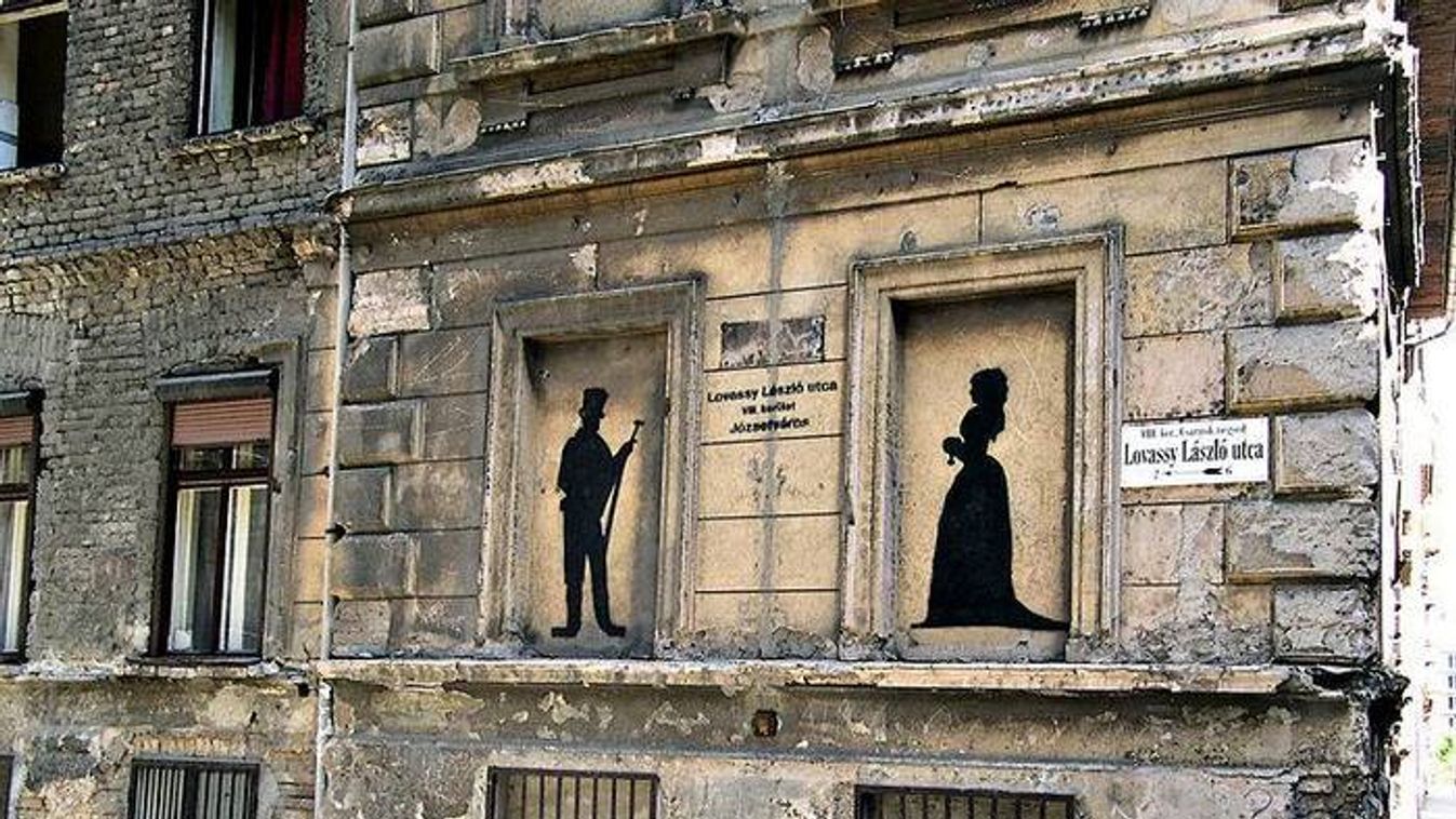 Hogyan ajánljunk turistáknak világháborús állapotú kerületet? (Pesti Mese)