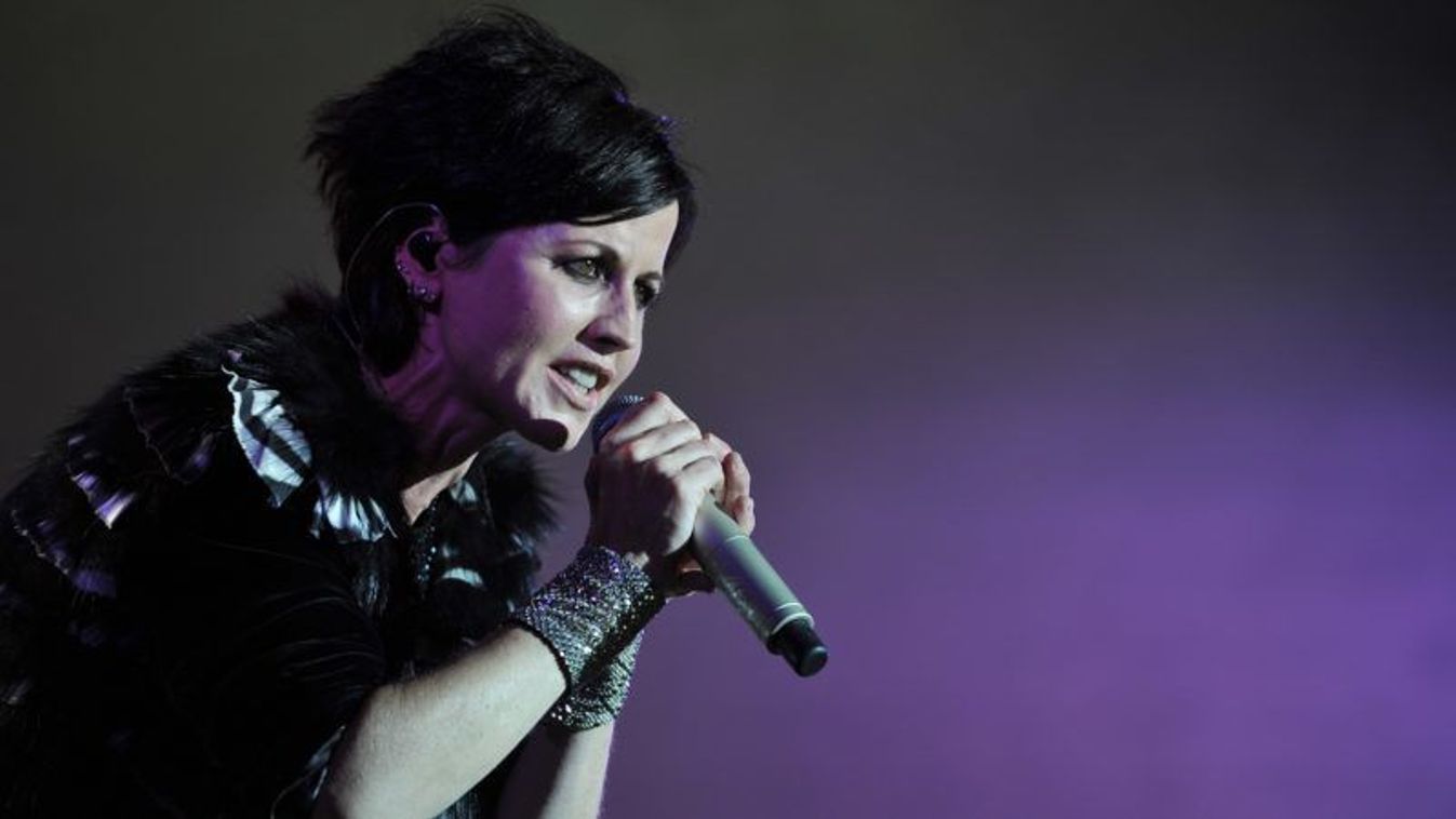 Meghalt Dolores O'Riordan, a The Cranberries énekesnője