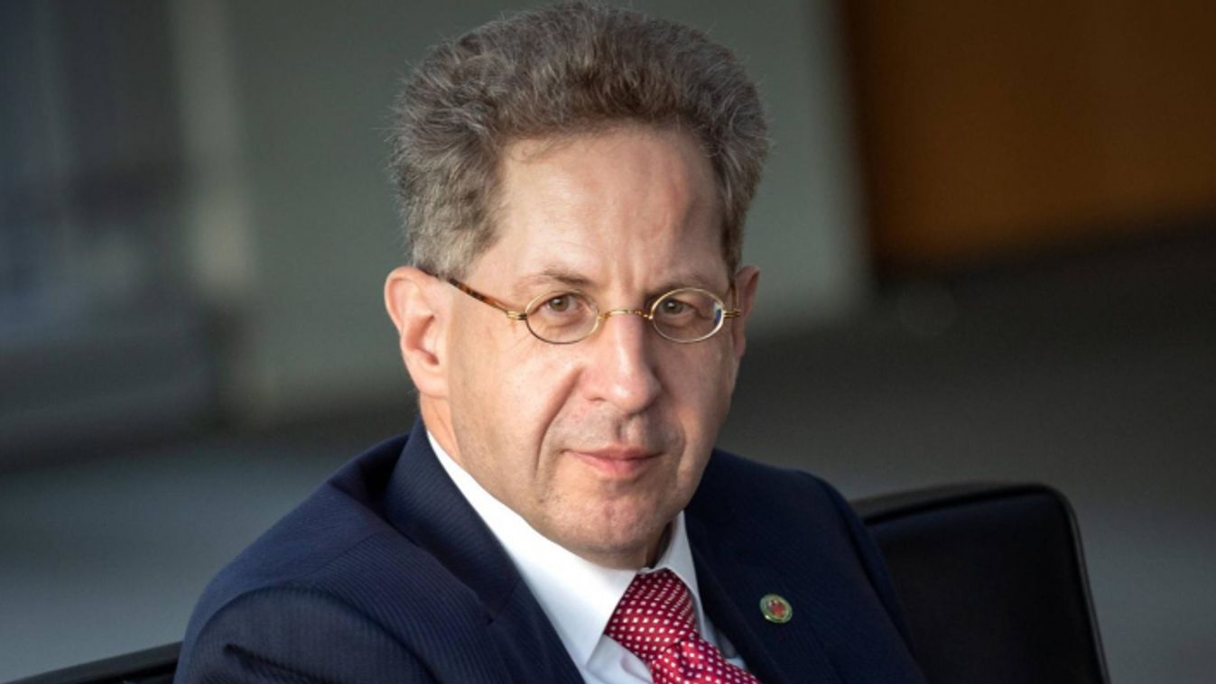Hans-Georg Maaßen szerint törvényellenesen engedte be Németország a migránsáradatot
