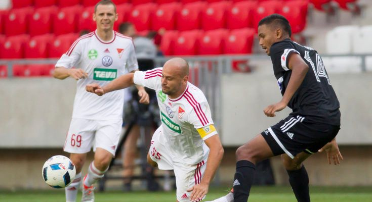 Korhut Mihály, a DVSC hátvédje is szívesebben fog emlékezni az Eb-re, mint az EL-selejtezőkre (sportmonitor.info)
