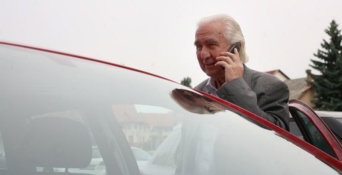 Pásztor Béla állítja: a kölcsönökkel nem pénzügyi tevékenységet folytattak, csak segítettek. Fotó: nlcafe.hu