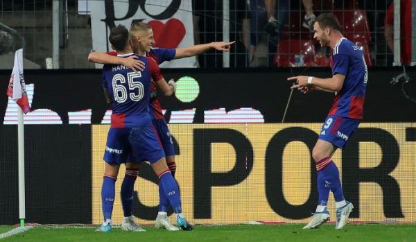 Jogos lehet a fehérvári öröm, elképesztő bravúrt vittek véghez Kölnben! Fotó: MTI/EPA/Friedmann Vogel