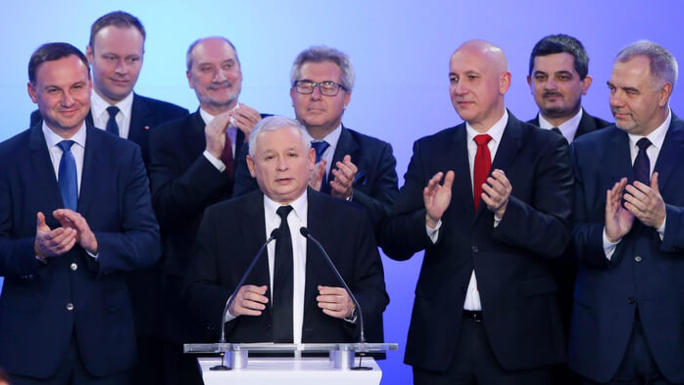 Tisztújítást követelnek a Polgári Platform politikusai