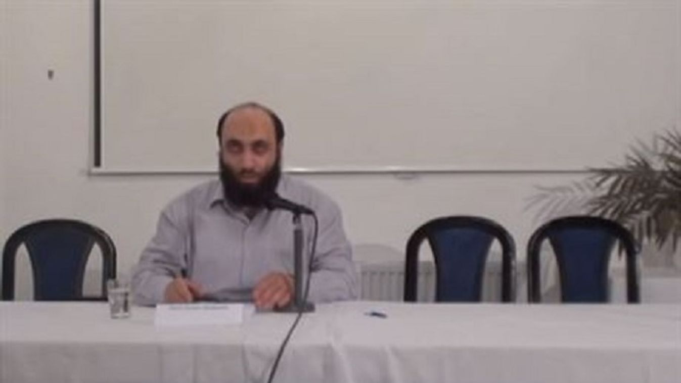Terrorizmussal vádolják a prágai imámot