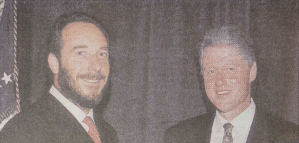 Fenyő János egyik kedvenc képe: együtt Bill Clinton amerikai elnökkel / Forrás: Arcanum.hu