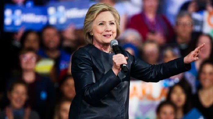 Democratic presidential candidate Hillary Clinton speaks to supporters during a rally at La Escuelita School in Oakland, California, on May 6, 2016. / AFP / GABRIELLE LURIE (Photo credit should read GABRIELLE LURIE/AFP/Getty Images)