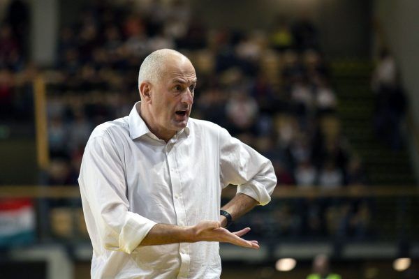 Ivkovics Sztojan, a magyar férfi kosárlabda-válogatott szövetségi kapitánya. <br /> Fotó: MTI/Varga György