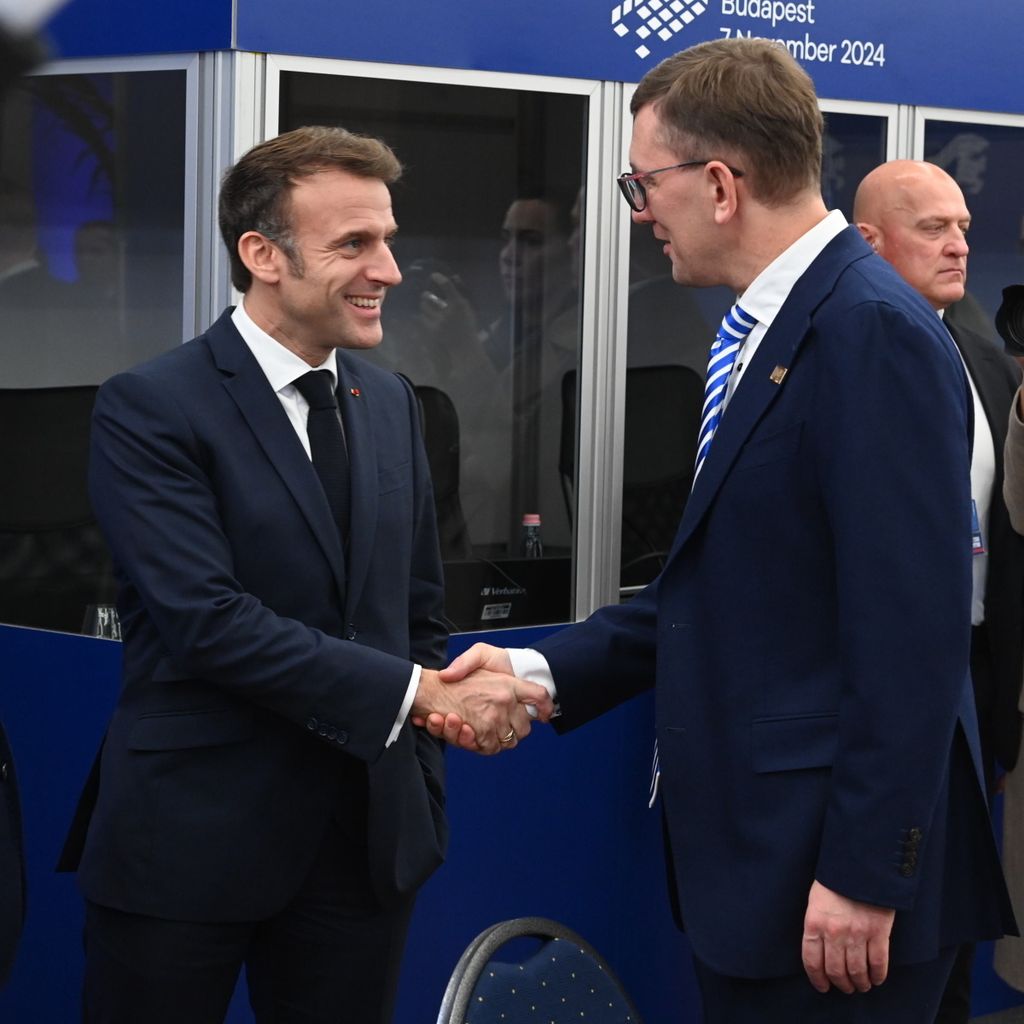 MICHAL, Kristen; MACRON, Emmanuel