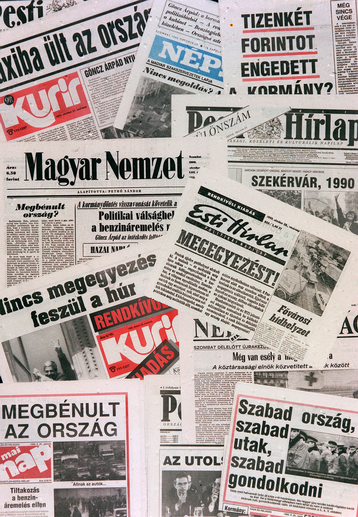 Esélytelen harc, címlapok a Taxisblokád idején / Fotó: MTI