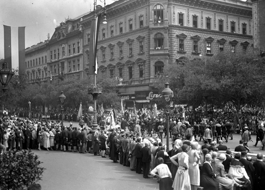 Szent Jobb körmenet, 1930 / Fortepan.hu, ad.: Kiss Gábor Zoltán