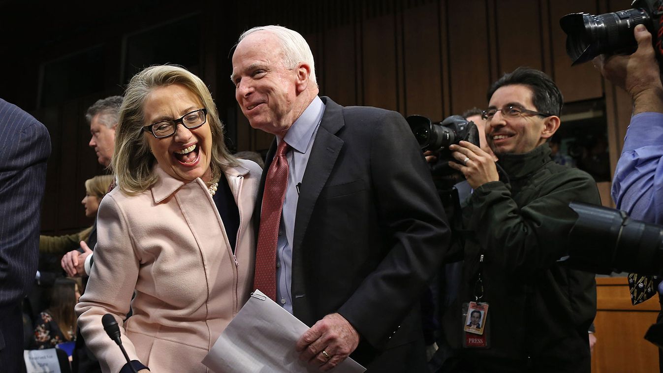 McCain szenátor aggódik