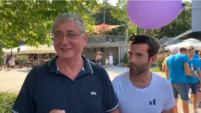 Azon az emlékezetes tihanyi videón egyértelműen látszott, hogy Gyurcsány és Fekete-Győr nincsenek egy szinten az ellenzéki erősorrendben. A DK-elnök árnyékában Fekete-Győr mostanra jelentéktelenné vált...