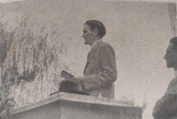 Németh László korszakos jelentőségű előadását tartja a