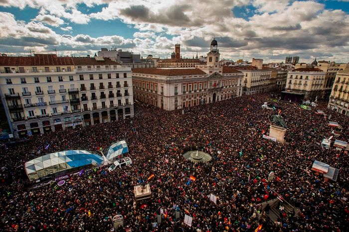A Podemos szombati madridi tüntetése. Több mint százezren vonultak utcára a megszorítások ellen, a Podemos mellett. Fotó: vozpopuli.com