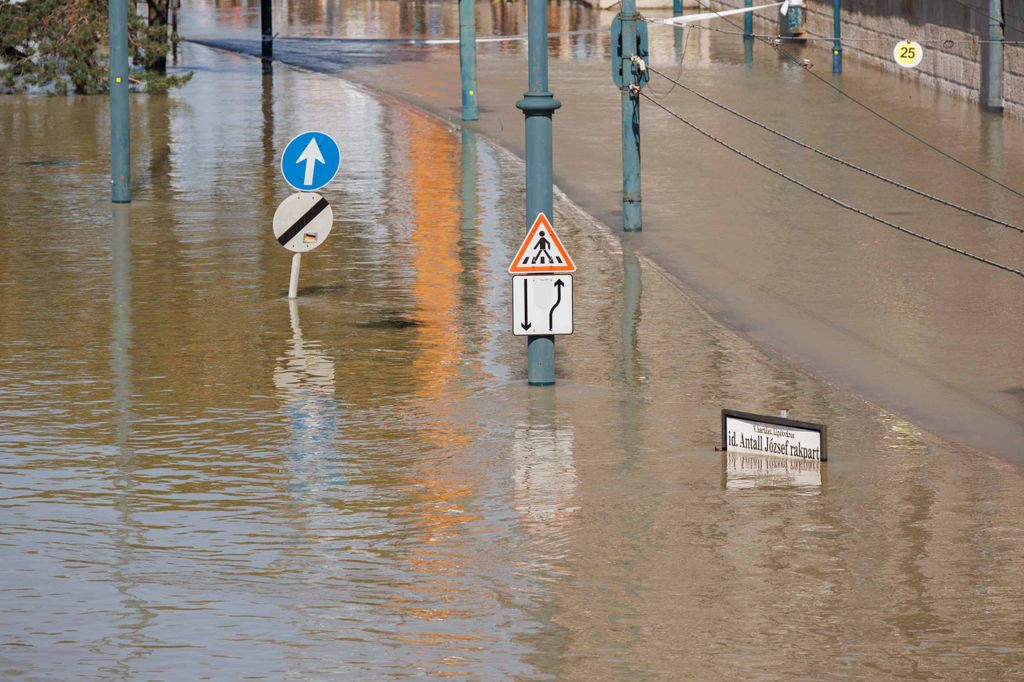 20240921 -- Tetőzik a Duna áradása Budapesten // fotó: Hatlaczki Balázs
