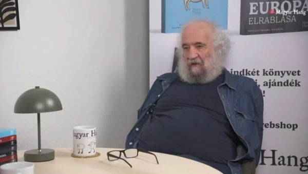 Mérő László a napokban a Magyar Hang podcast-adása számára adott nagyinterjút, amelyben hitet tett a Tisza Párt mellett, Magyar Pétert pedig alkalmasnak nevezte arra, hogy