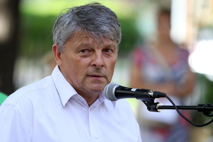 Tóth Kálmánnak sem volt gondja a Vasmű elkótyavetyélésével, most a dunaújvárosi 9-es választókörzetben szeretne visszatérni a képviselő testületbe. Fotó: Dunaújváros Online