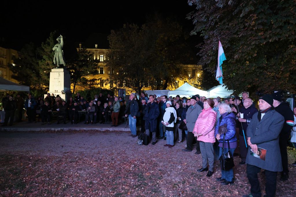 20241104 -- Halhatatlanok napja, Bem tér // fotó: Hatlaczki Balázs