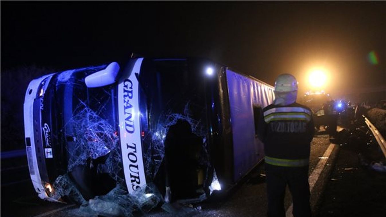 Súlyos retorziók az OMSZ-nél a buszbaleset miatt - nagyot hibáztak a vezetők