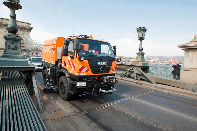 Erre a típusra, de leginkább egy kiszemelt cégre írhatták ki a tendert. Fotó: mercedes-benz-blog.blogspot.hu