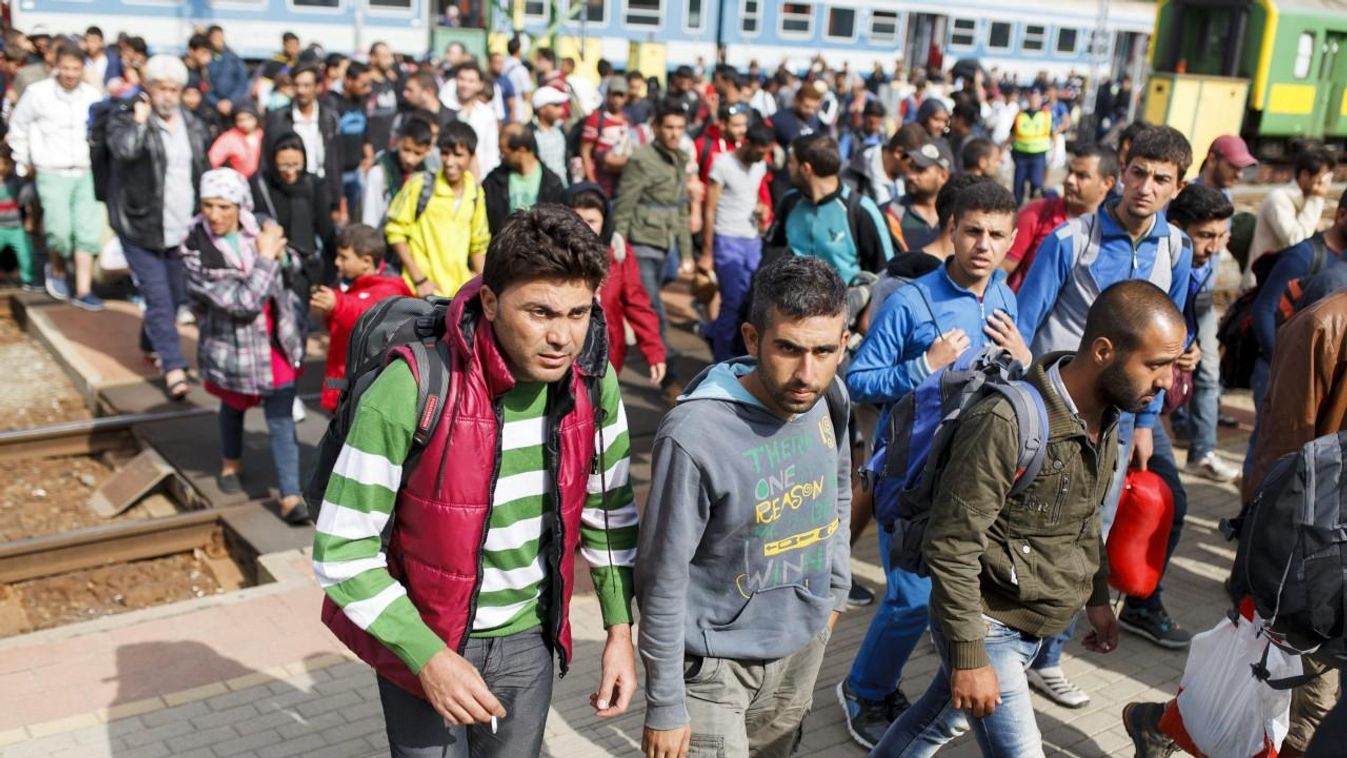 Mintegy 200 migráns jutott át Törökországból Görögországba