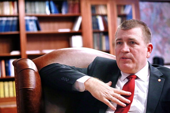 A fővárosi főügyésznek, Ibolya Tibornak még a 2005-ös tőkepiaci törvény is bűzlik. Fotó: Magyar Idők
