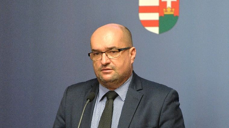 Brenzovics László: Európa biztonságát az unión belül tapasztalható repedések is megingatták; Fotó: hirado.hu