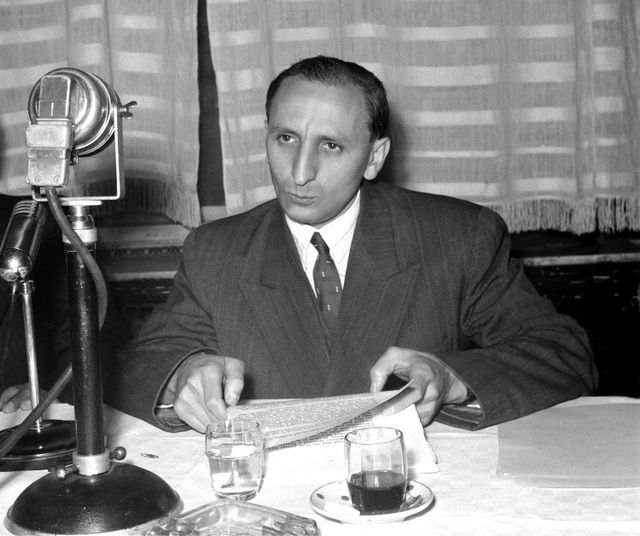 Szabó Miklós sajtótájékoztatót tart / Fotó: MTI