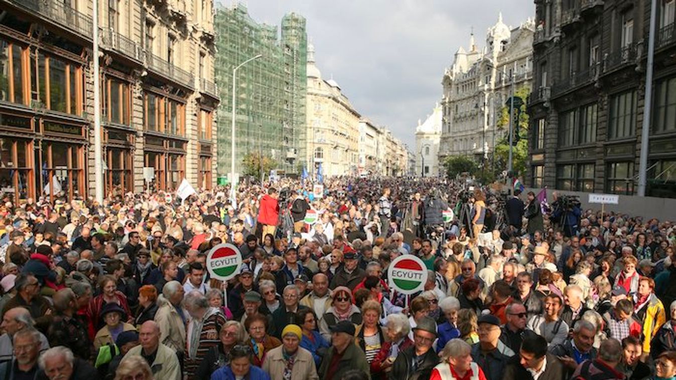 Fidesz: Magyarországon sokszínűen működik a sajtó