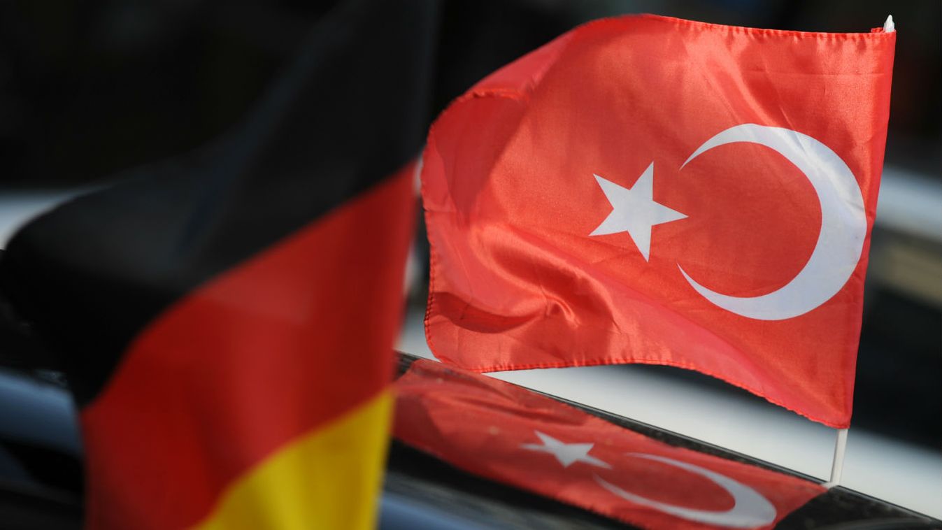 Bekérették a német külügyminisztériumba a török nagykövetet